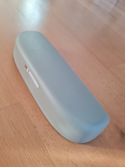 Schowek na okulary samochodowy