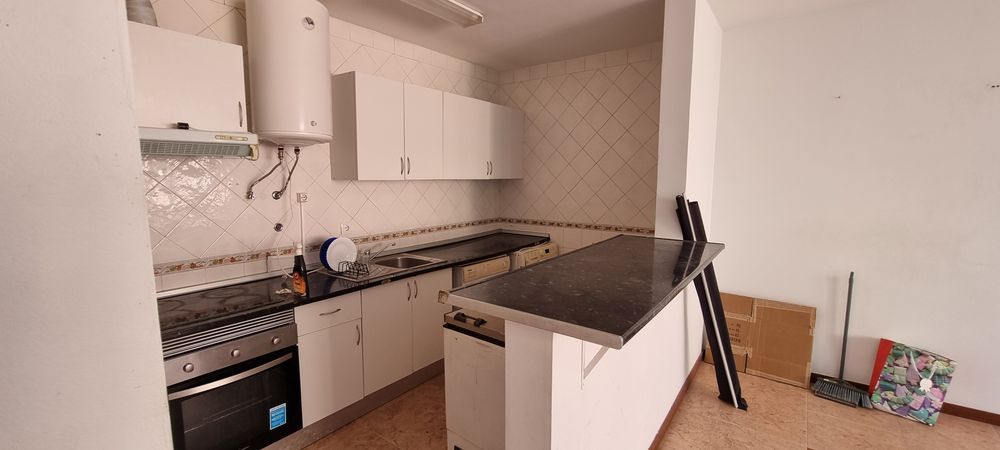 Aluga-se Apartamento