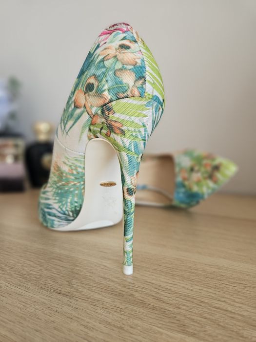 Nowe szpilki kwiaty floral print wyjątkowe nowe r.37
