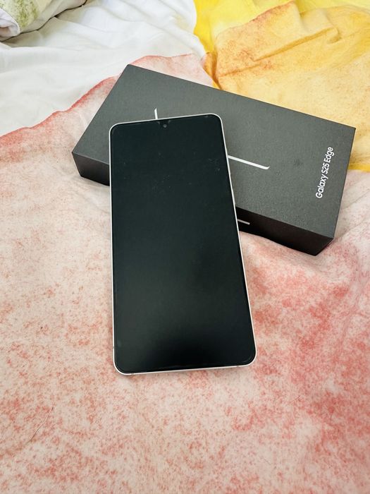 Samsung S25 Edge 256GB com 1 mês