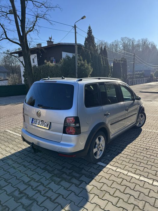 Volkswagen Touran Cross 7 Osobowy Webasto Postojowe