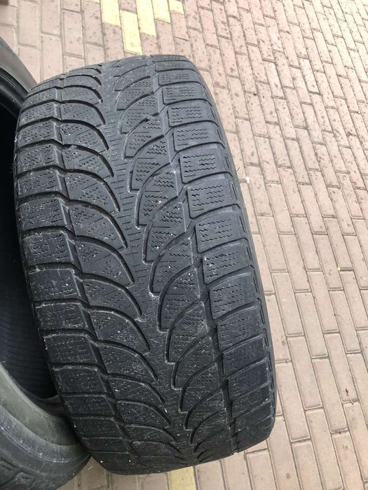 Продам шини 255/50 R19