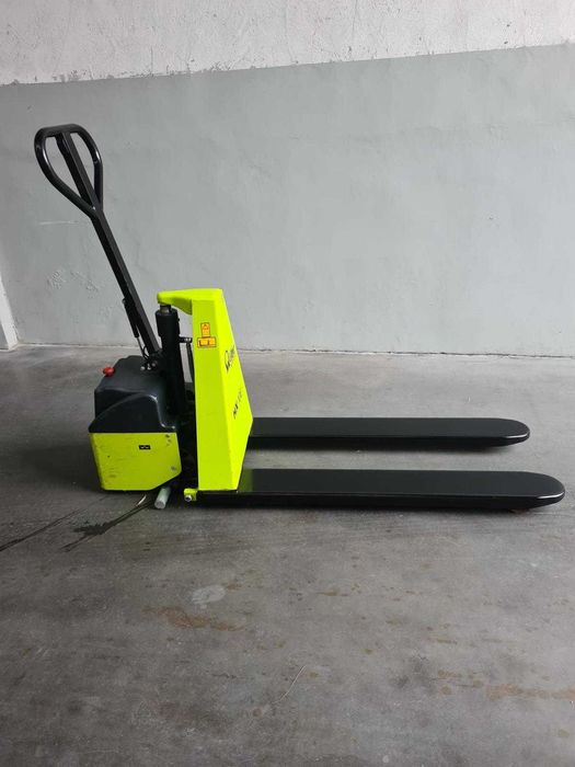 Porta paletes elétrico  Modelo: 7PM20 Capacidade 2000kg