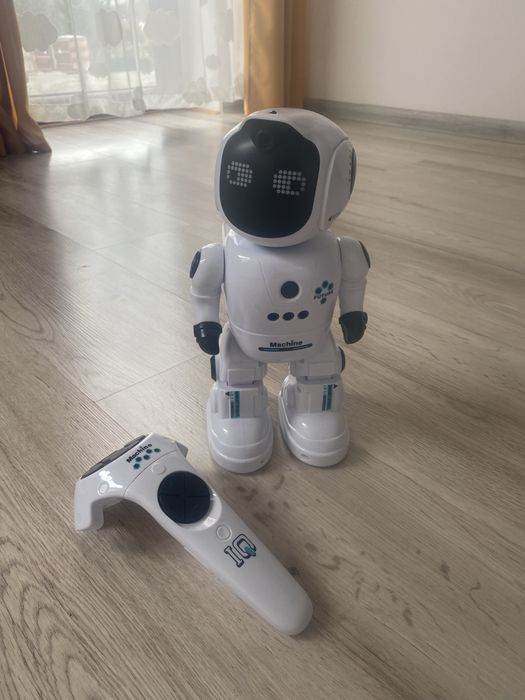 Interaktywmy robot inteligentny