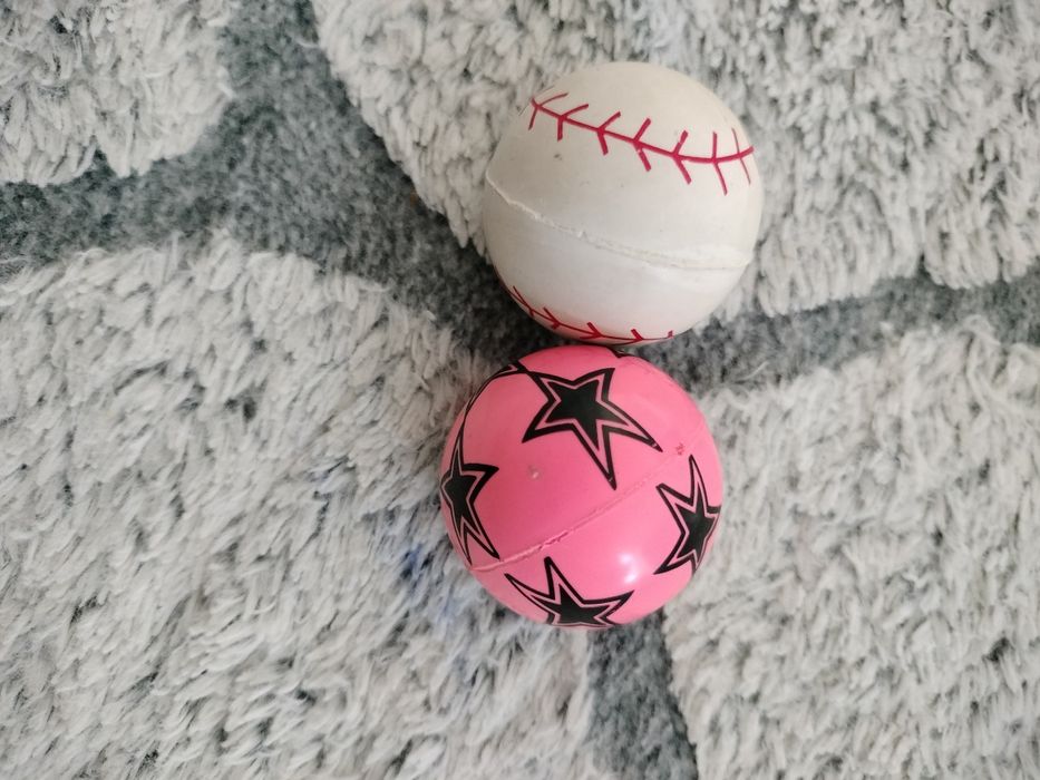 Zestaw dwóch kauczugów