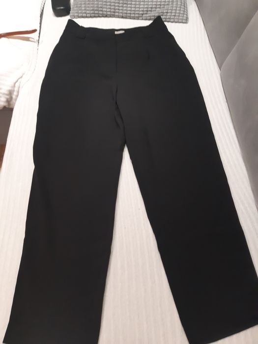 Czarne spodnie rozmiar 38