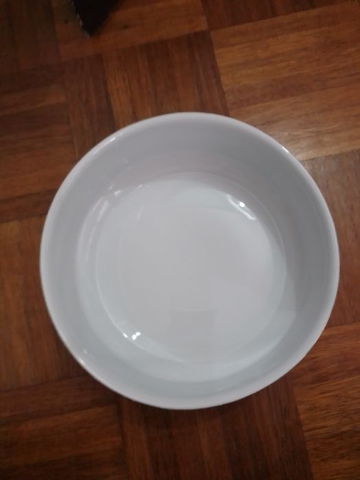 Diversas peças soltas da Vista Alegre e Cristal