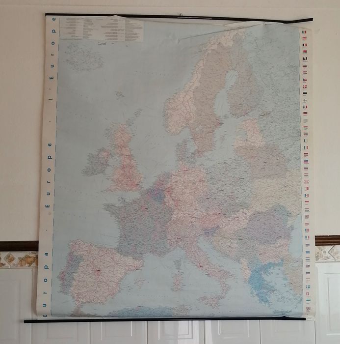 mapa escolar da Europa em papel