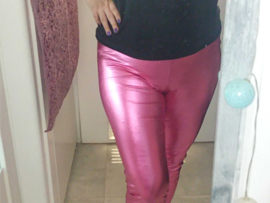 Błyszczące legginsy,L/XL