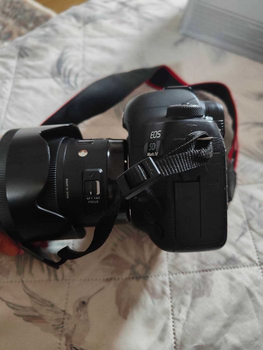 Aparat Canon EOS 5 D Mark IV