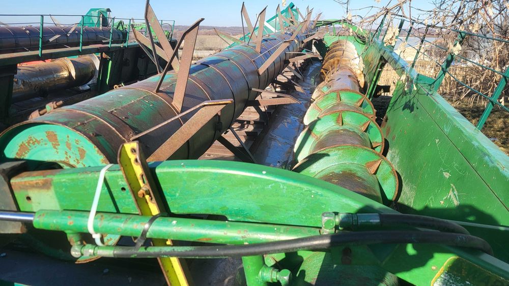 Комбайн зернозбиральний John Deere 9500