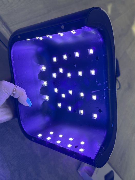 Лампа для манікюру