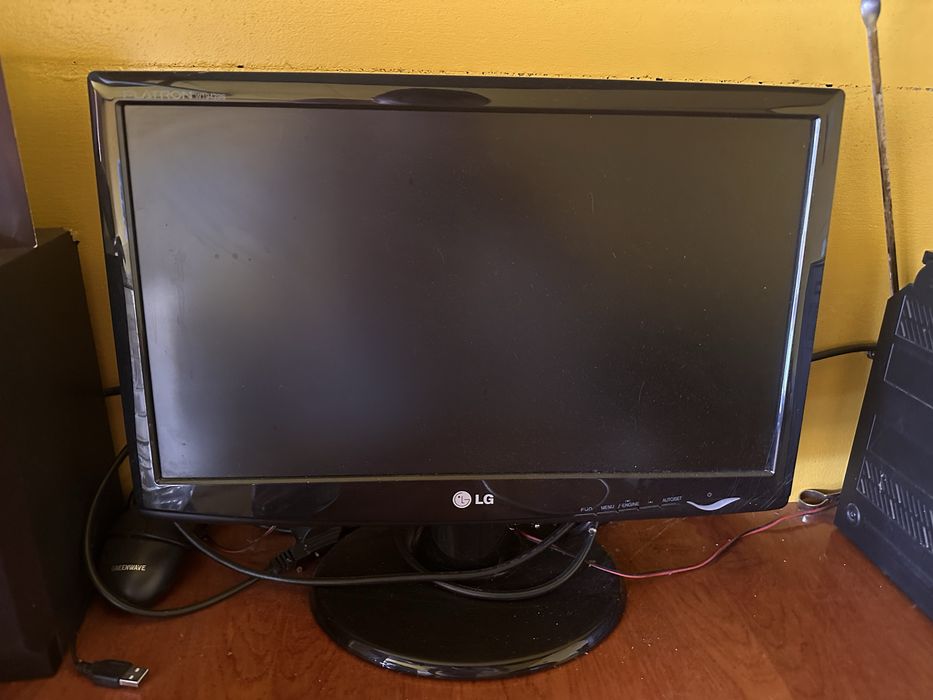 Монітор LG 17 чи 19