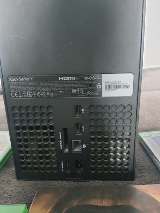 XBOX Series X Pełen komplet plus gry.