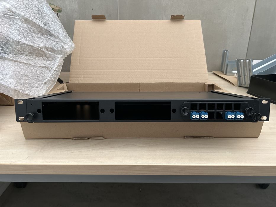 Panel światłowodowy 19” 1U Rack – patch panel LC Duplex, nowy