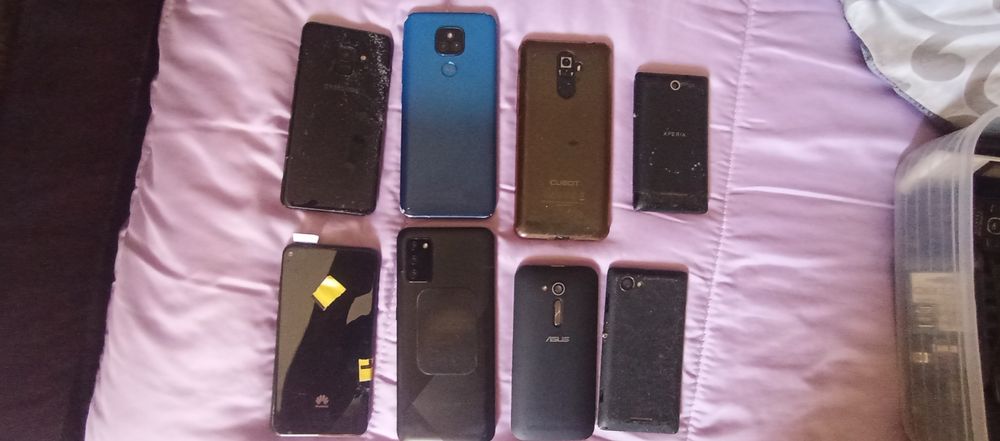 6 telemóveis para peças 20euros tudo