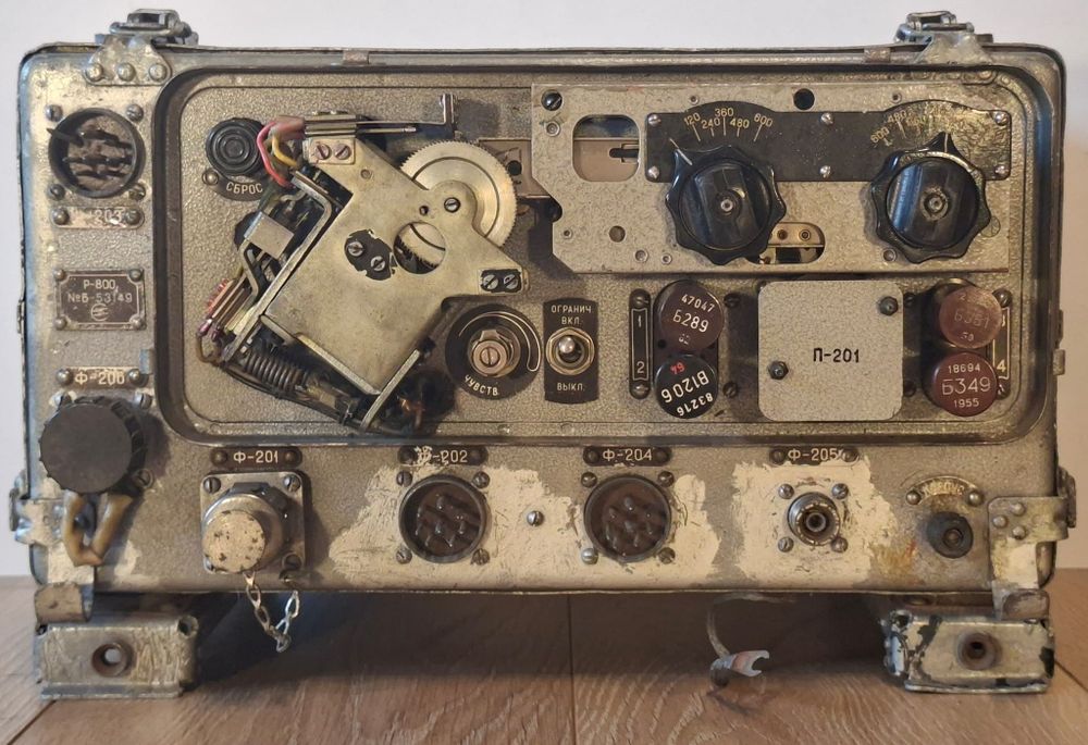 Odbiornik radiostacji lotniczej P-800