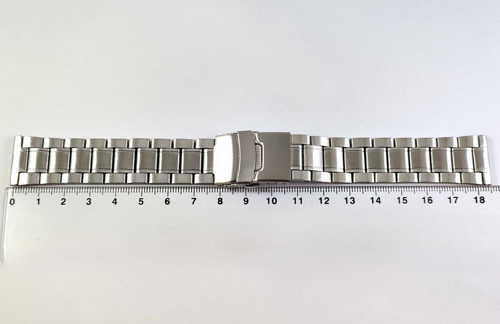 Новые браслеты к часам под ушки на 20 мм. Нержавеющая сталь...