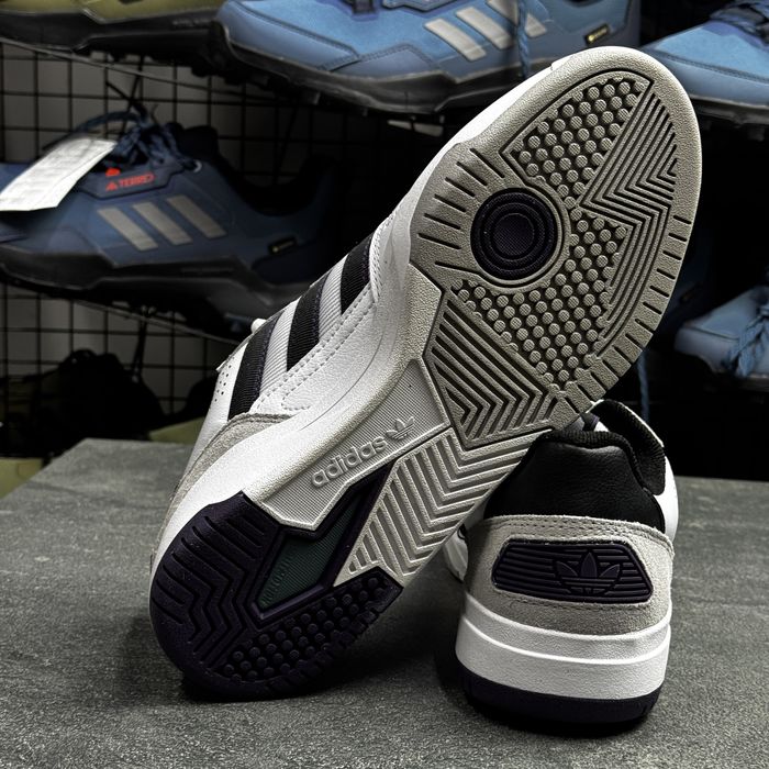 ОРИГІНАЛ 100% 40.5р. Кросівки Adidas Tekkira JQ8907