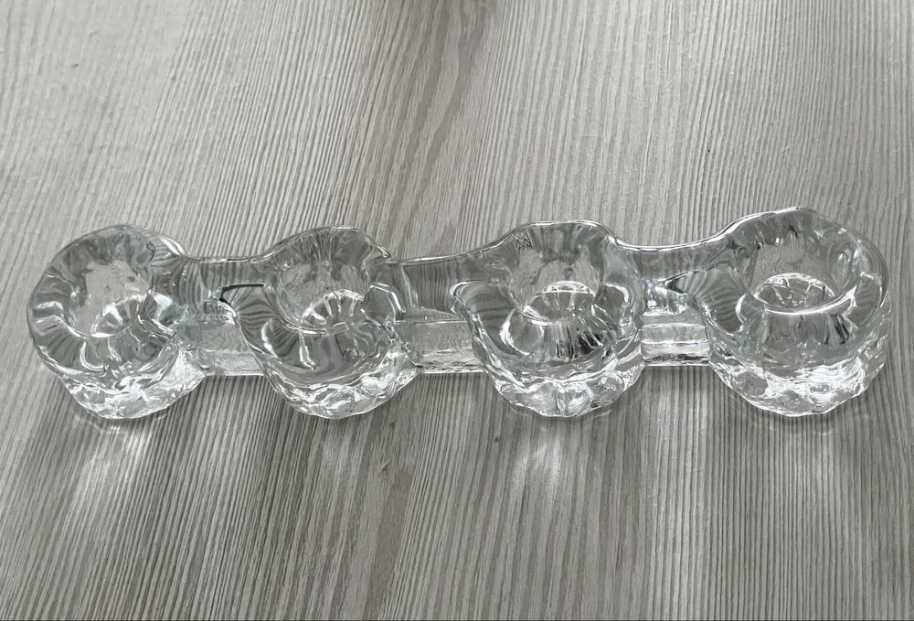Elegancki szklany świecznik na 4 świece