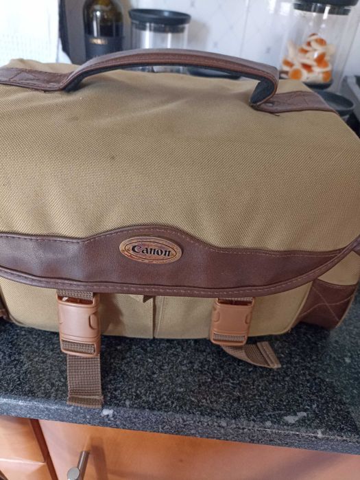 Máquina fotográfica Canon