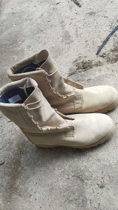 Ботинки військові (берці)