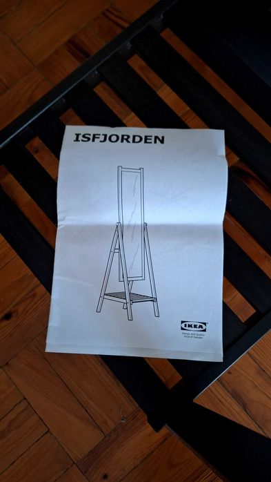 Espelho Ikea com prateleira