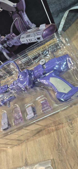 Zamiennik Takara tomy Transformers Masterpiece MP-29 Laserwave Destron Figurka