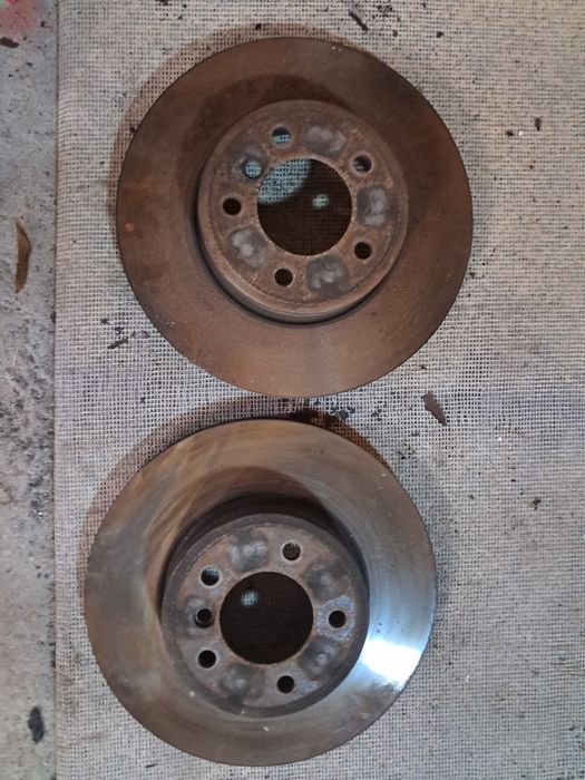 Передние диски  BMW  e 60