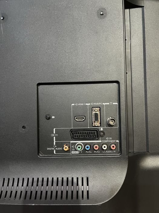 Full Hd телевізор LСD 40"  Toshiba 40L5353D з Т2