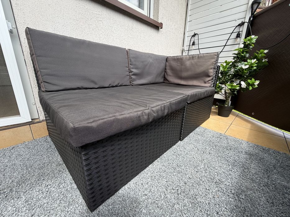 Sofa kanapa czarna technorattan na taras i balkon.