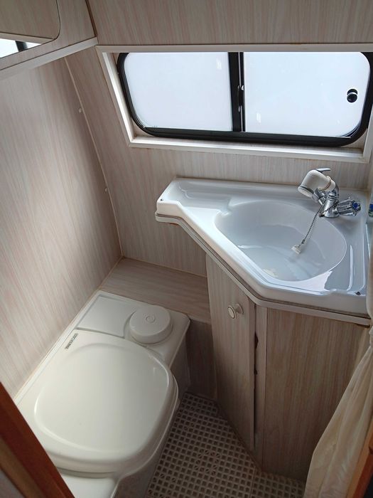VENDO: AUTOCARAVANA Ford Transit 2.5cm3 85cv Modelo 120VAN TSE-4 Turbo Diesel