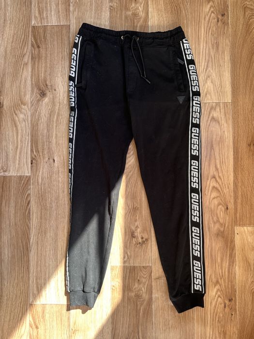 Костюм спортивный  Guess