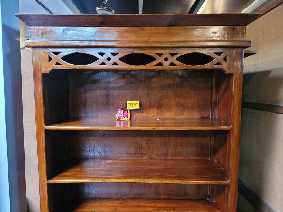 Estante em madeira maciça - óptimo estado