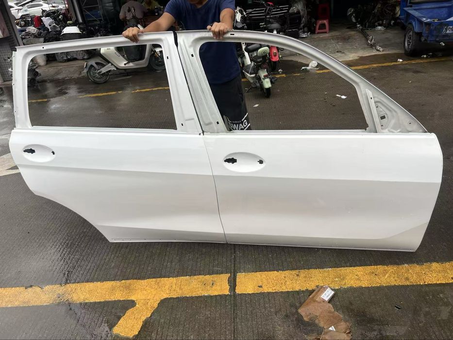 Двери передние задние bmw x7 g07