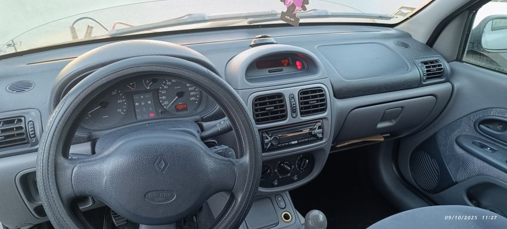 Renault Clio 1.2 — Apenas 130.000 km (Ideal para o dia a dia )