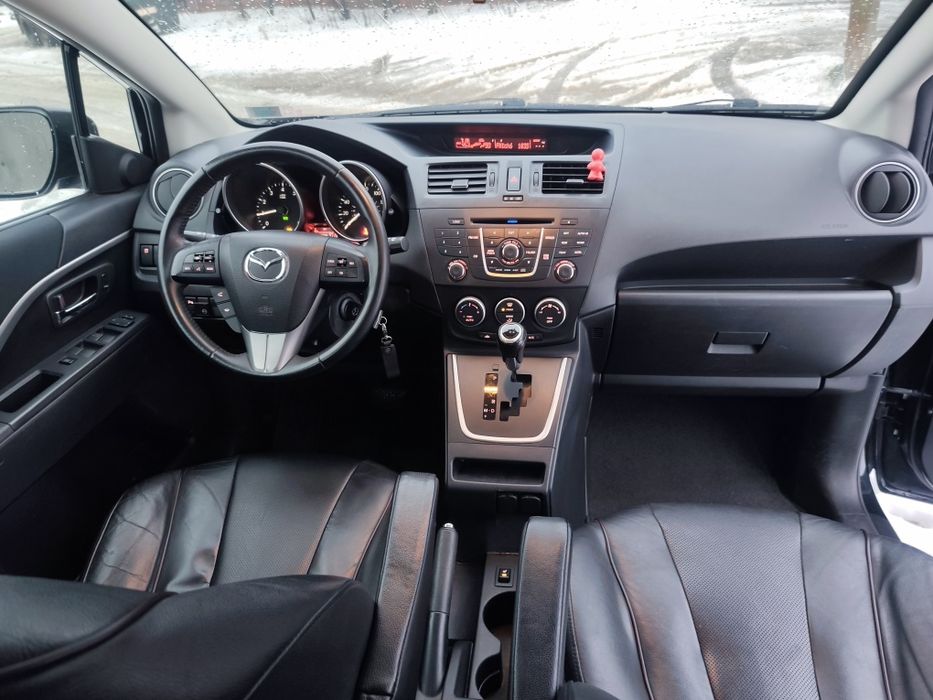 Mazda 5 мінівен автомат