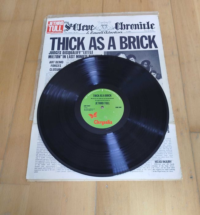 Disco de Vinil LP "Jethro Tull - Thick as a Brick" 1972 - Escasso