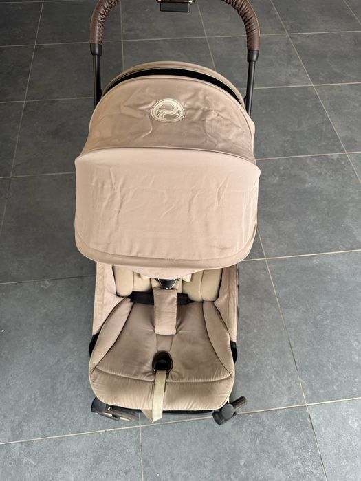Wózek spacerowy Cybex Coya – lekki, składany, beżowy