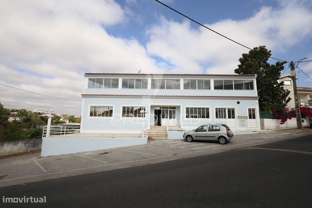 Espaço Comercial à Venda em Alferrarede - Abrantes