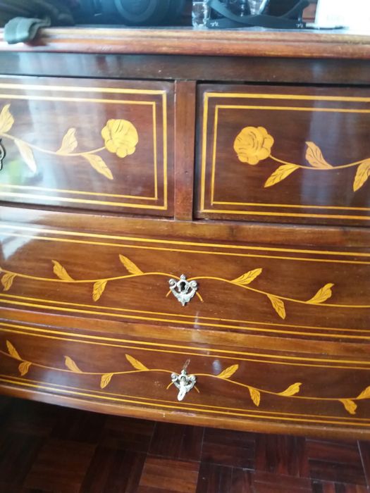 Antiguidades mobilia