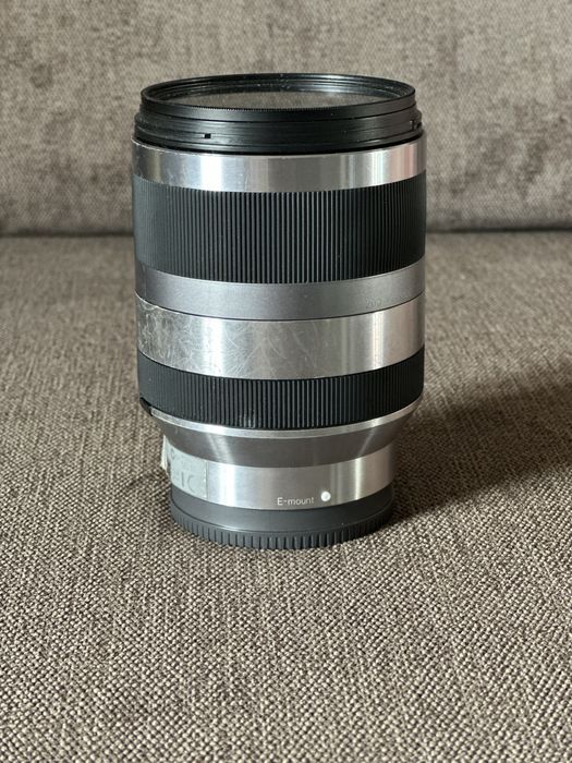 Sony E 18-200mm f/3.5-5.6