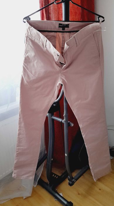 Spodnie damskie bladoróżowe 40 rozmiar