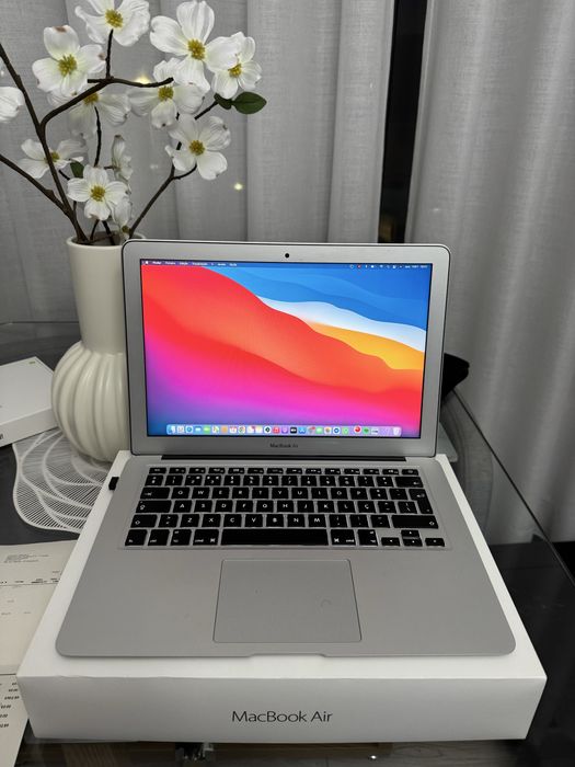 Macbook Air 13” 128gb I5