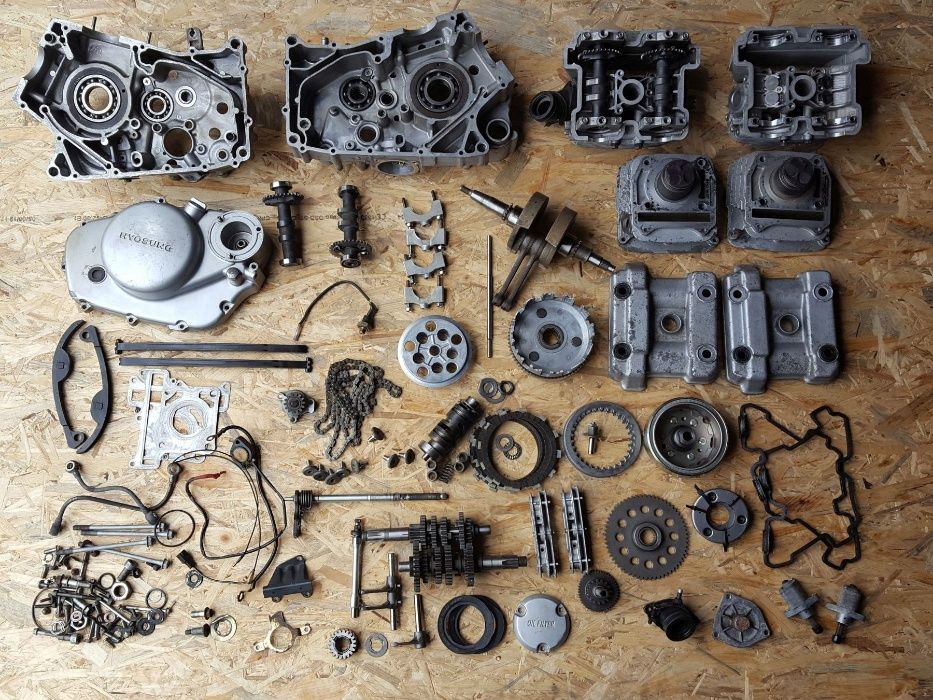 Silnik Hyosung Aquila GV 125 kosz wal tryb glowica cylinder skrzynia