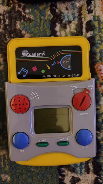 Consolas de mão e walkman