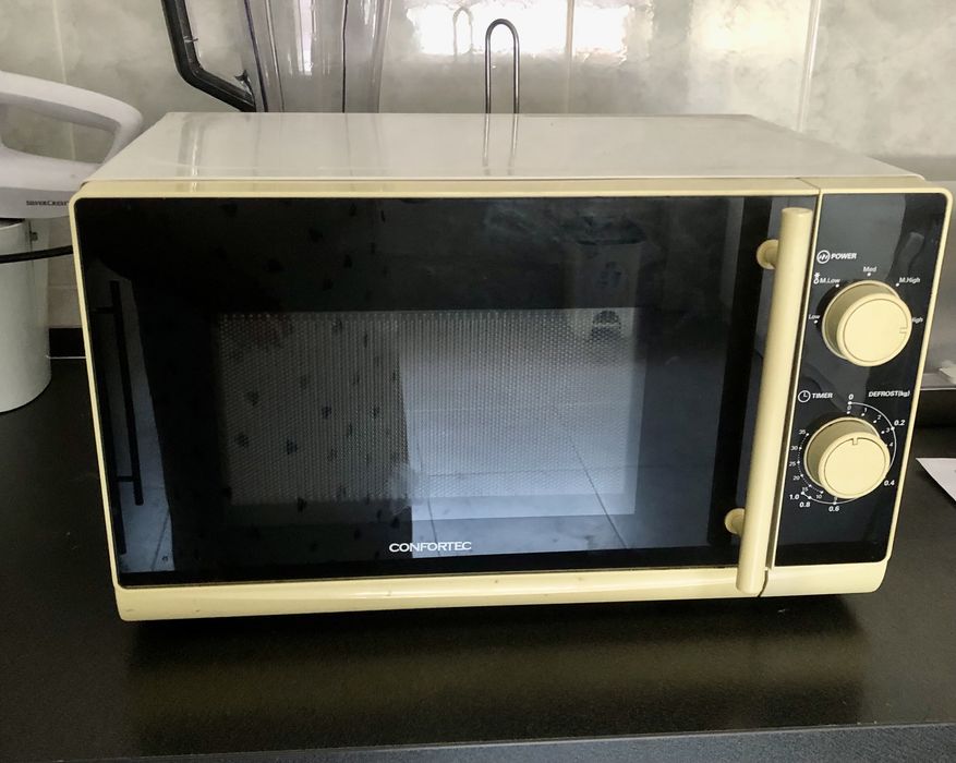 Microondas a funcionar bem marcs Confortec