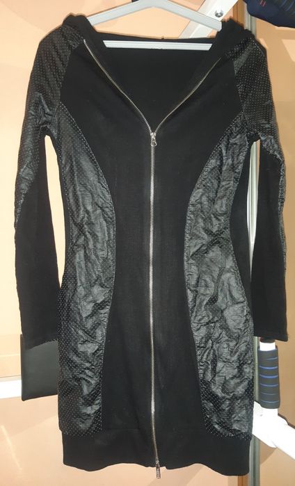 Платье демисезонное трикотажное комбинированное экокожей