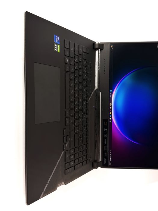 ASUS ROG Strix G17 17.3 FHD 360Hz i9-12900H 64 GB / 1 TB / RTX 3070 Ti