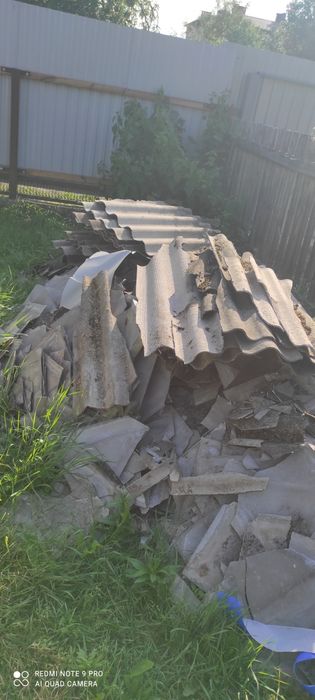 Віддам  безкоштовно битий шифер +  відходи металочерепиці